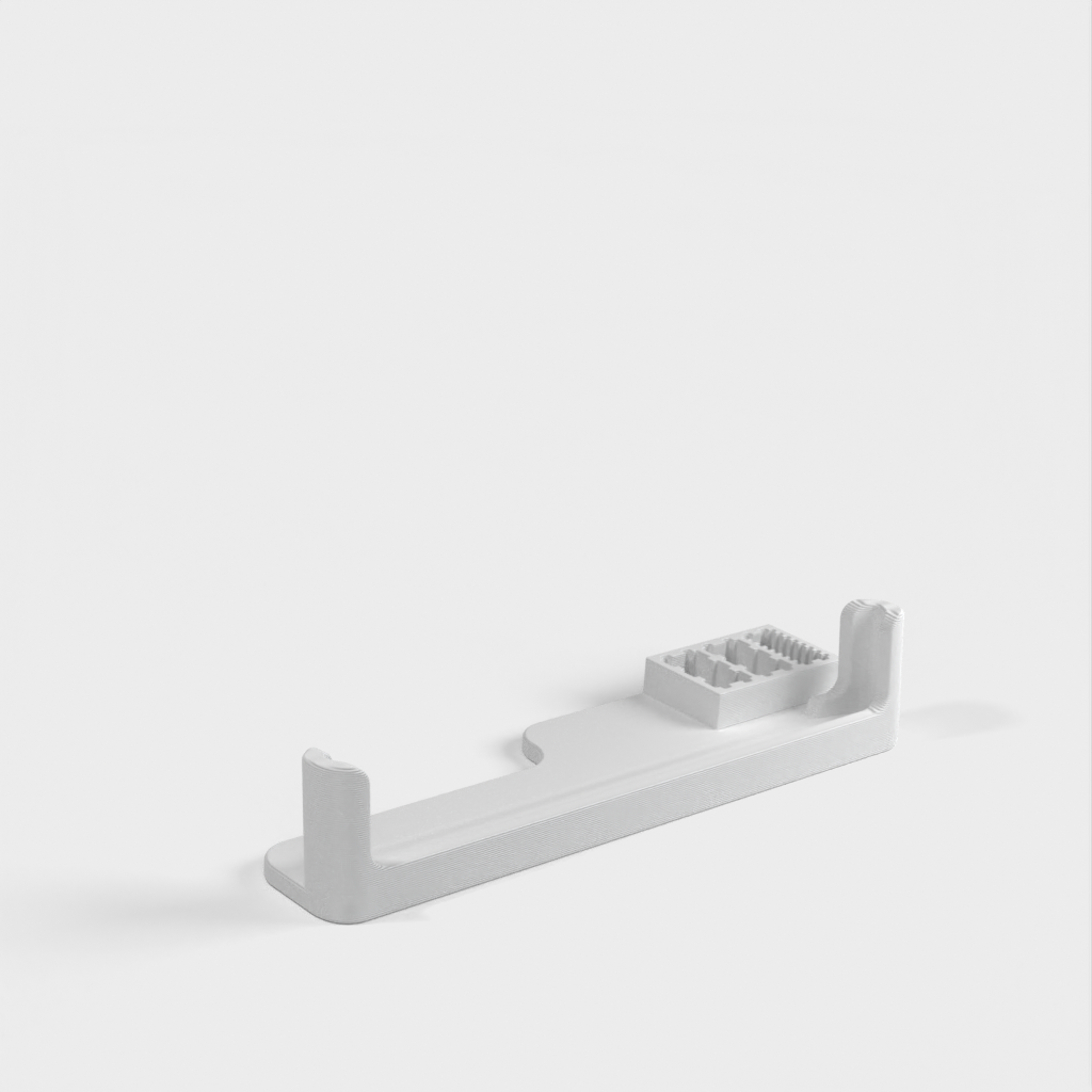 Garmin DriveSmart 61 car holder with USB and SD card holder
