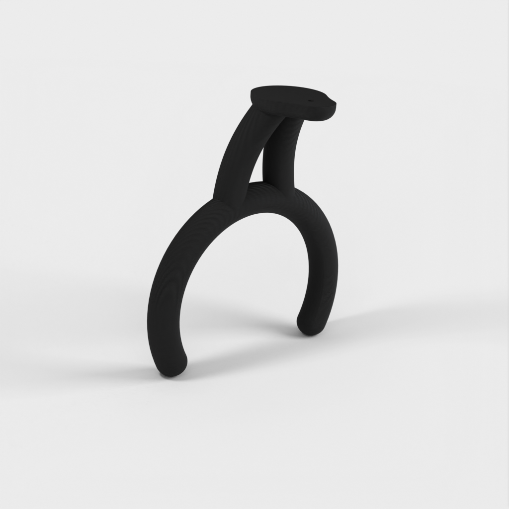 Wall hanger for basketball size 6 and smaller
