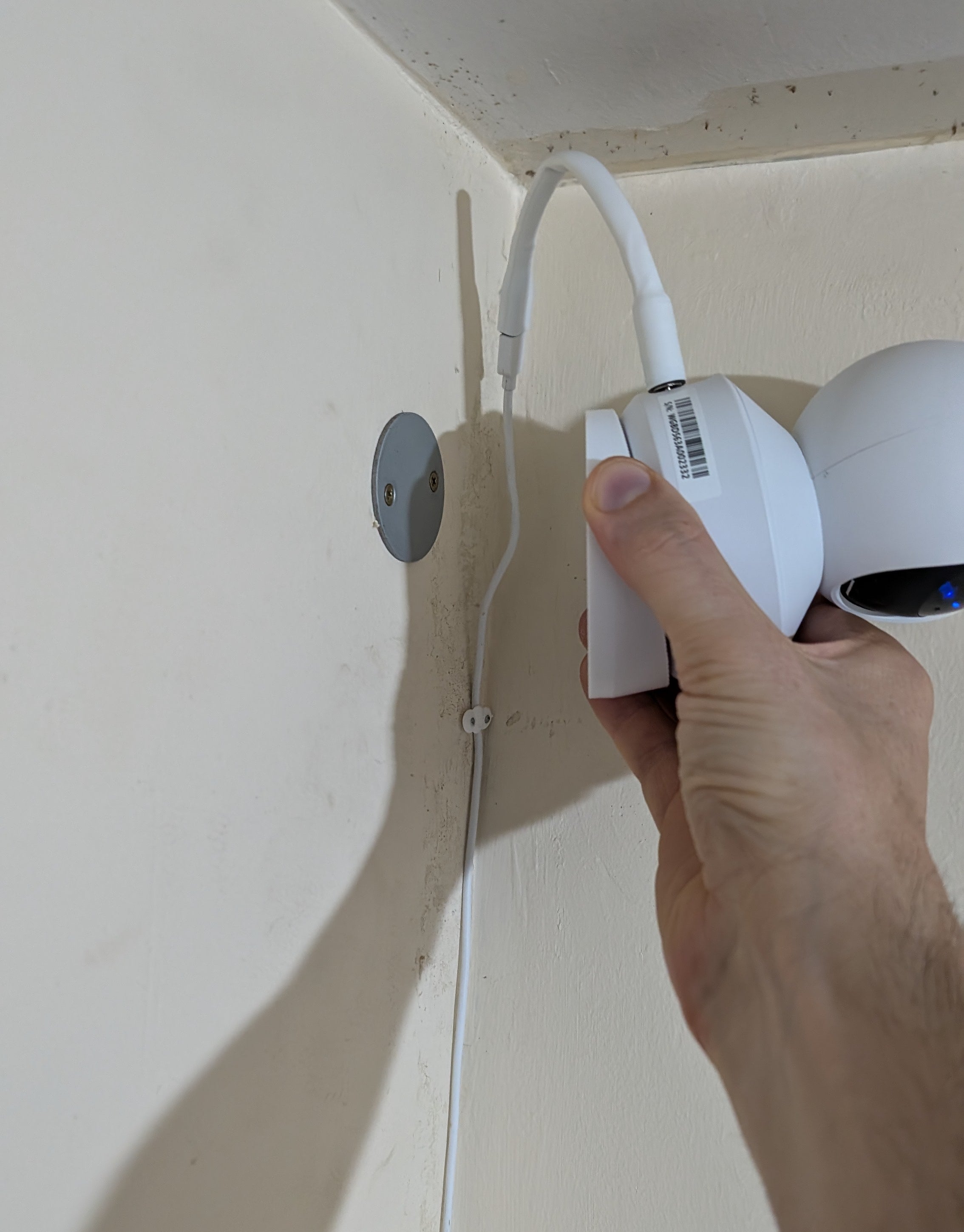 Reolink E1 Mount - Flexible Wall and Table Mounting