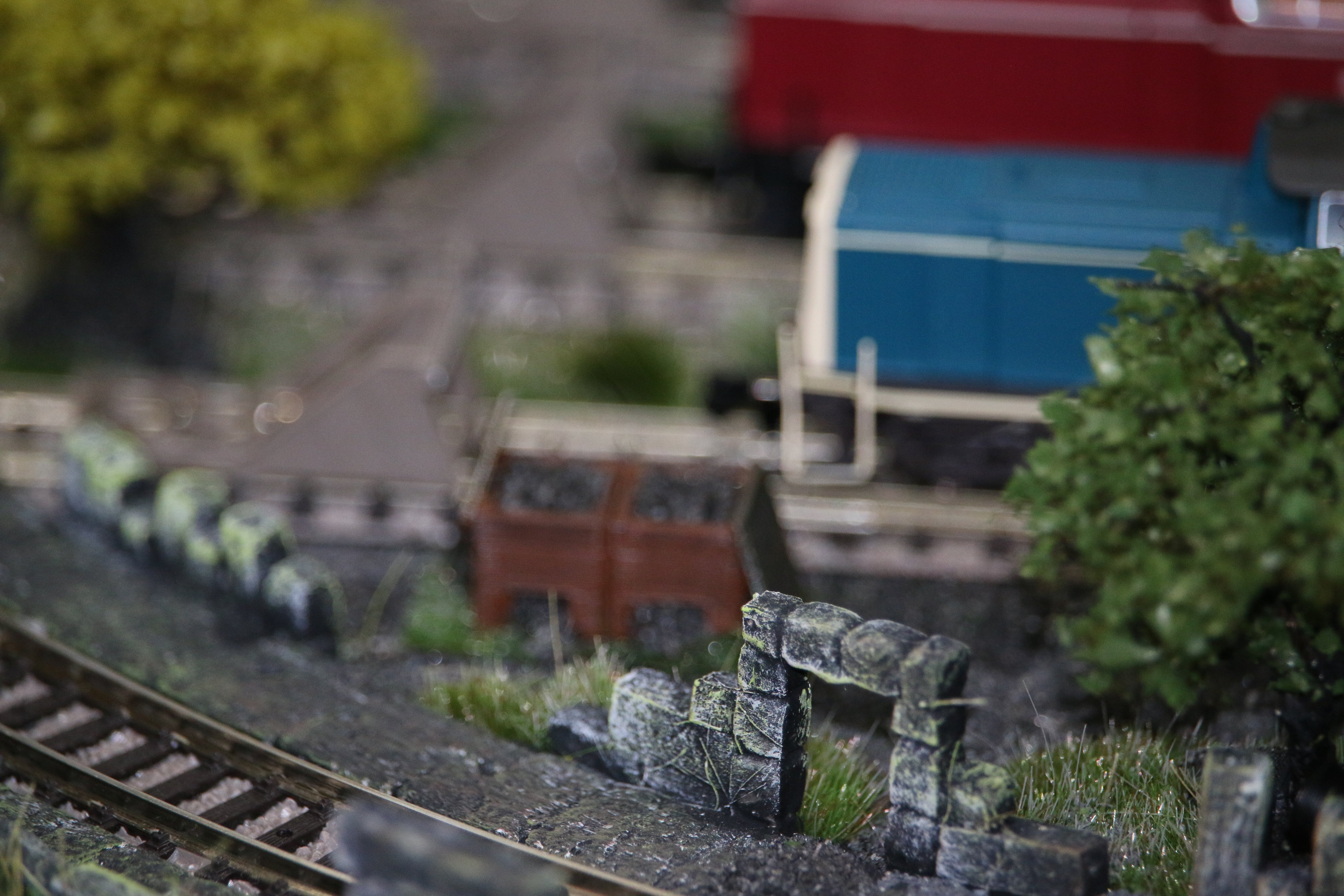 N-scale Sand and Gravel Bins for Model Railway