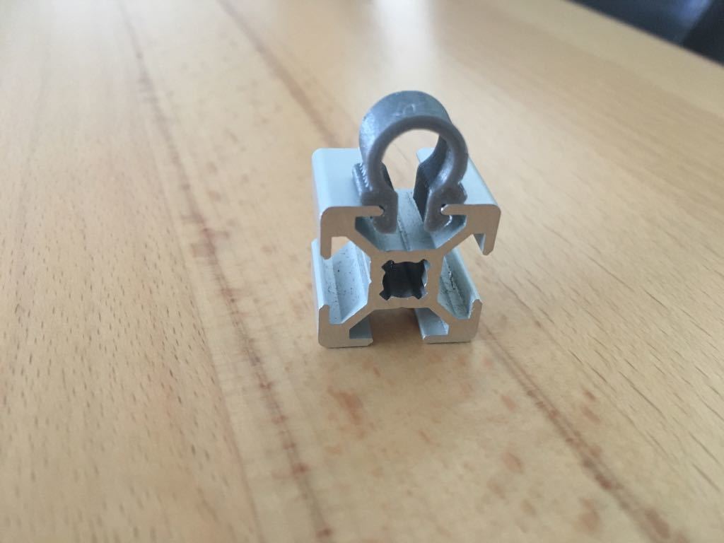Cable clip for 2020 profile
