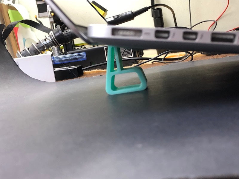 Ergonomic Macbook Pro Stand with 120° Tilt