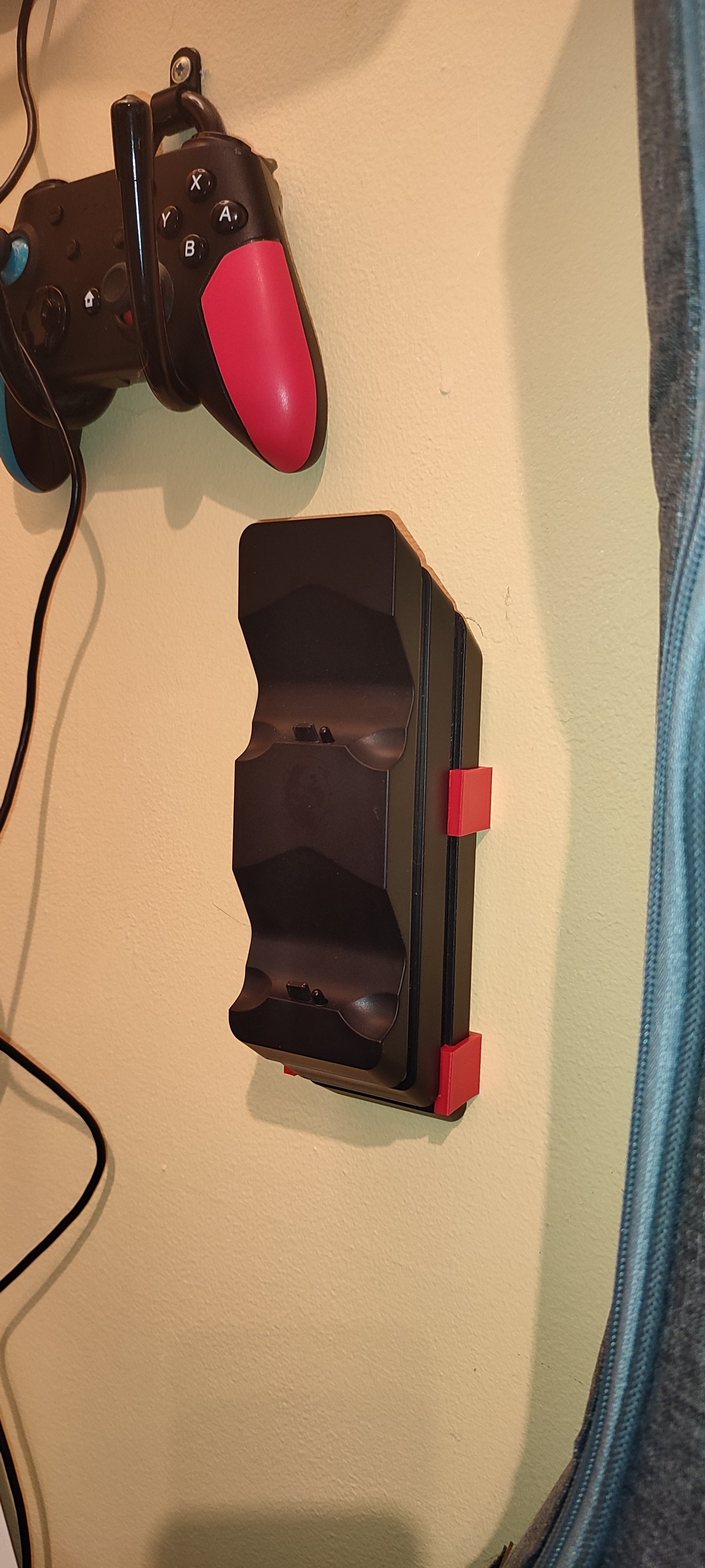 Lidl Silvercrest PS4 Controller Docking Station Wall Mounting