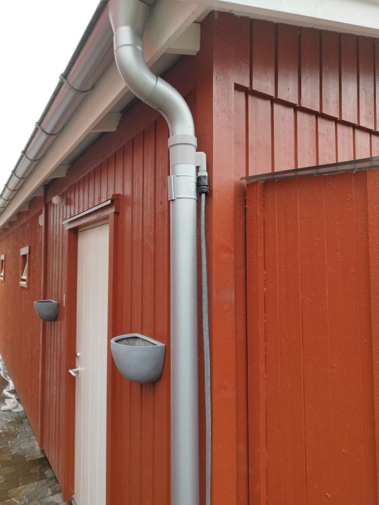 Parametric Rainwater Collector for Gutters