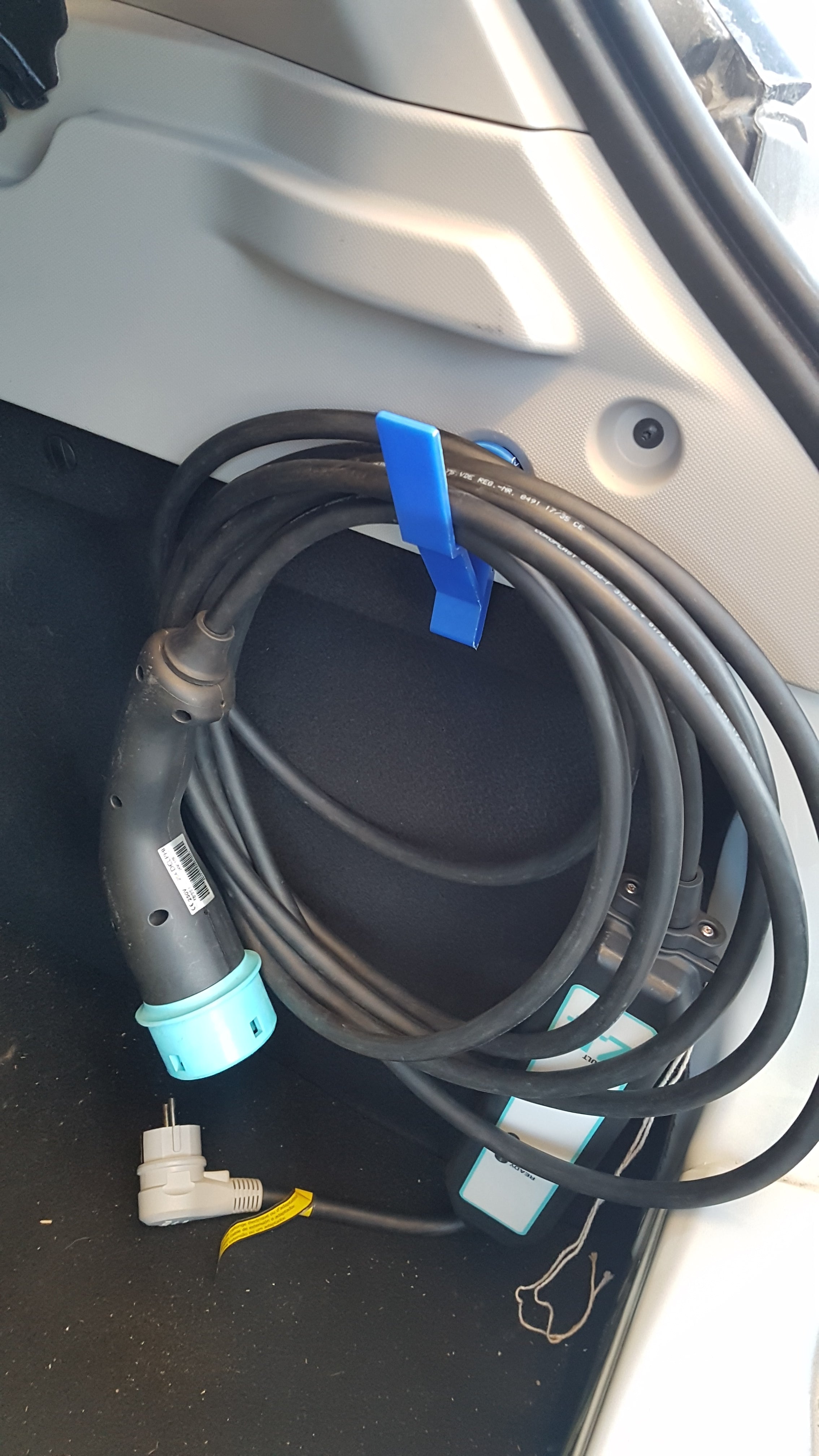 Renault Zoe Cable holder