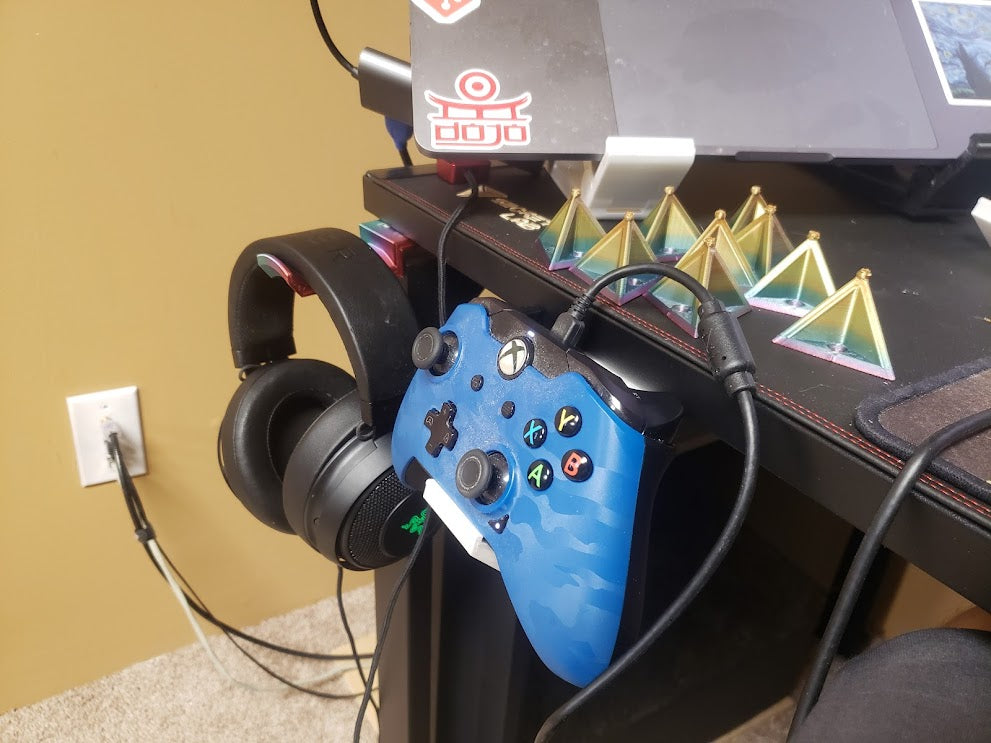 Magnetic Controller Stand for Desktops