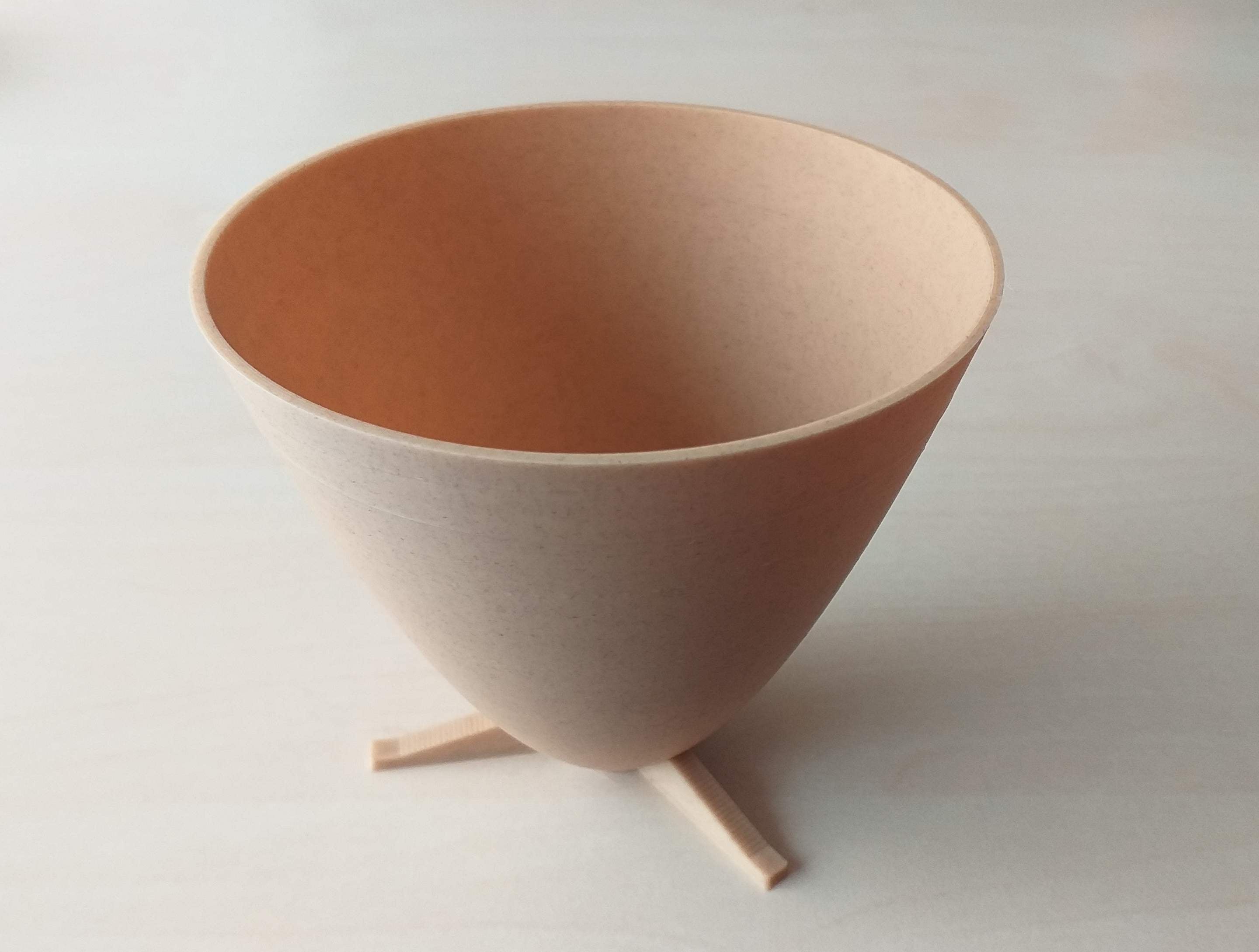 Parabolic Plant Pot with Feet and Drainage Plate