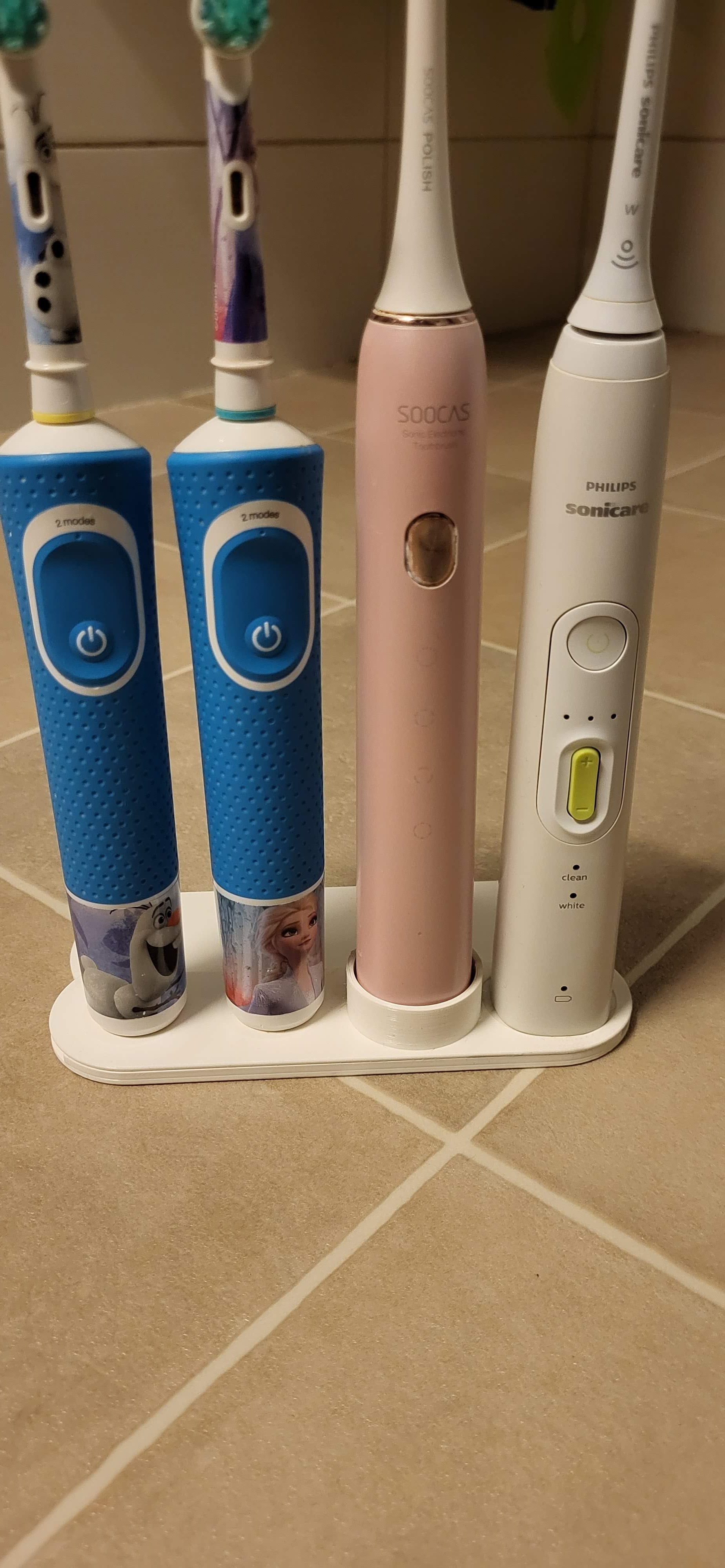 Universal Toothbrush Holder for Oral-B, Philips Sonicare and Soocas