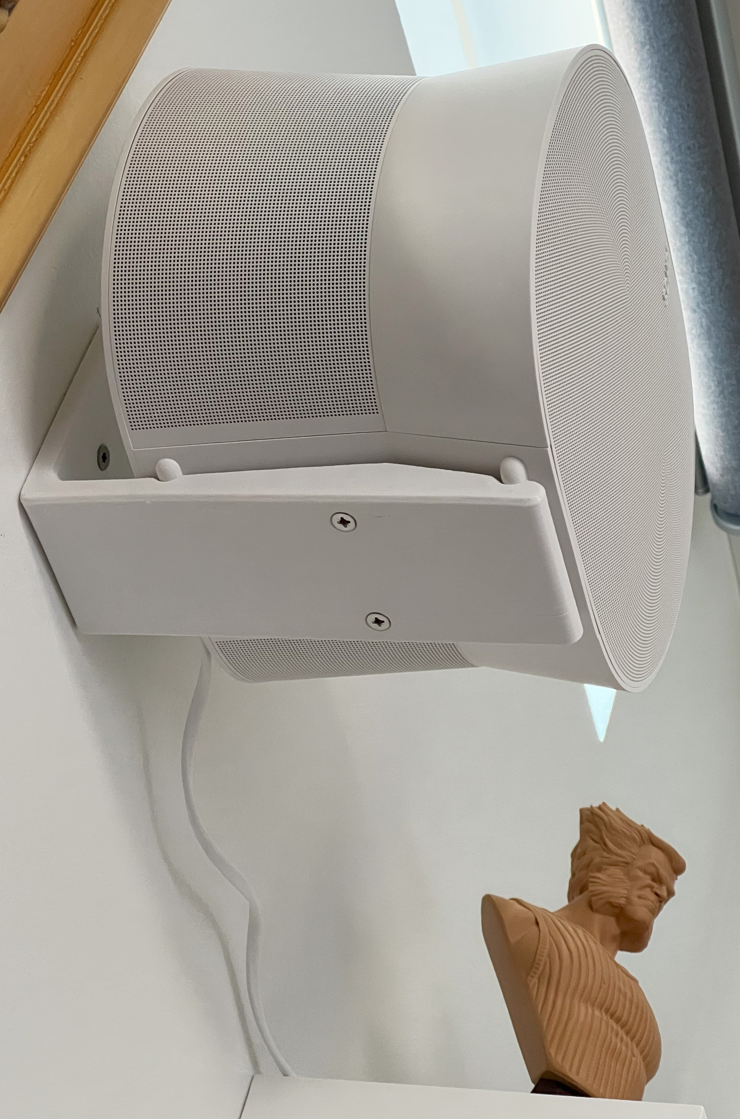 Wall mount for Sonos ERA 300