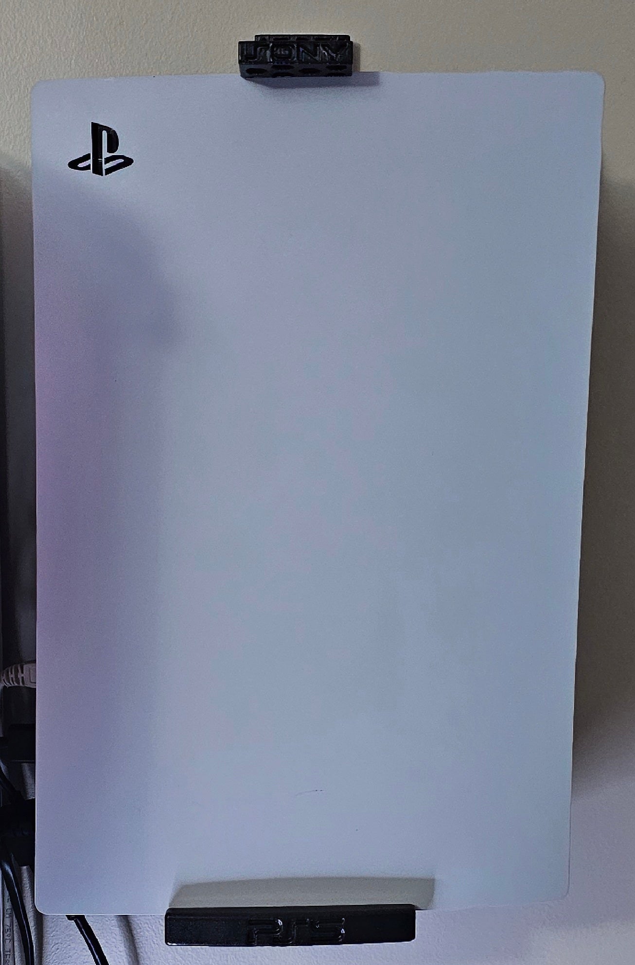 Safe and Space-Saving Vertical Wall Mount for PS5