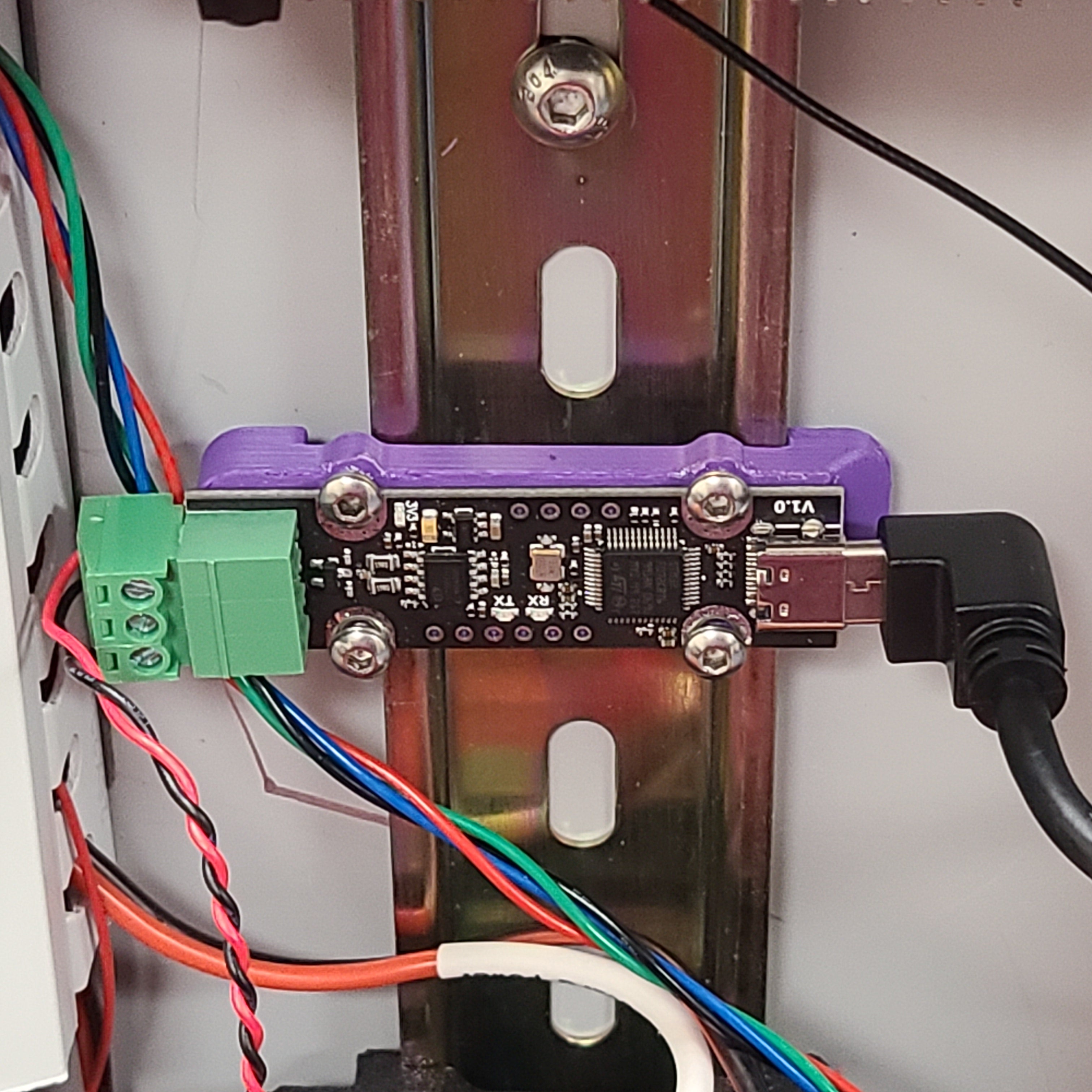 Fysetc UCan DIN Rail Mount with Space for Larger USB-C Connectors
