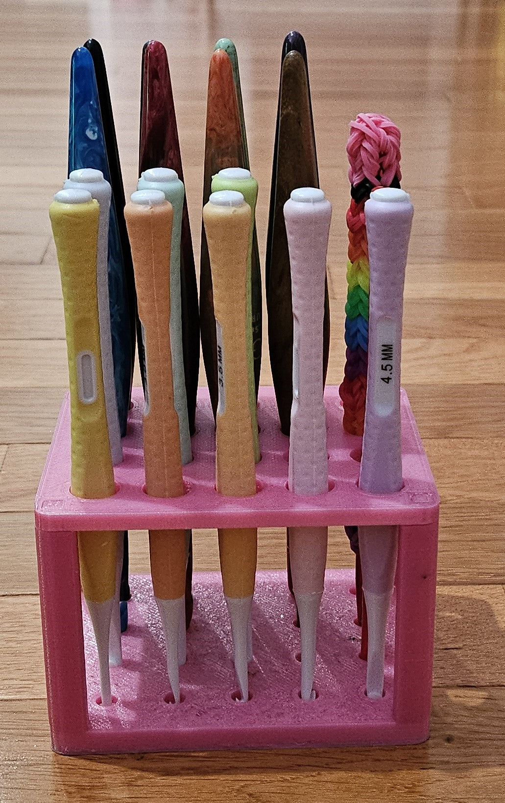 Crochet Needle Holder with Snap Assembly