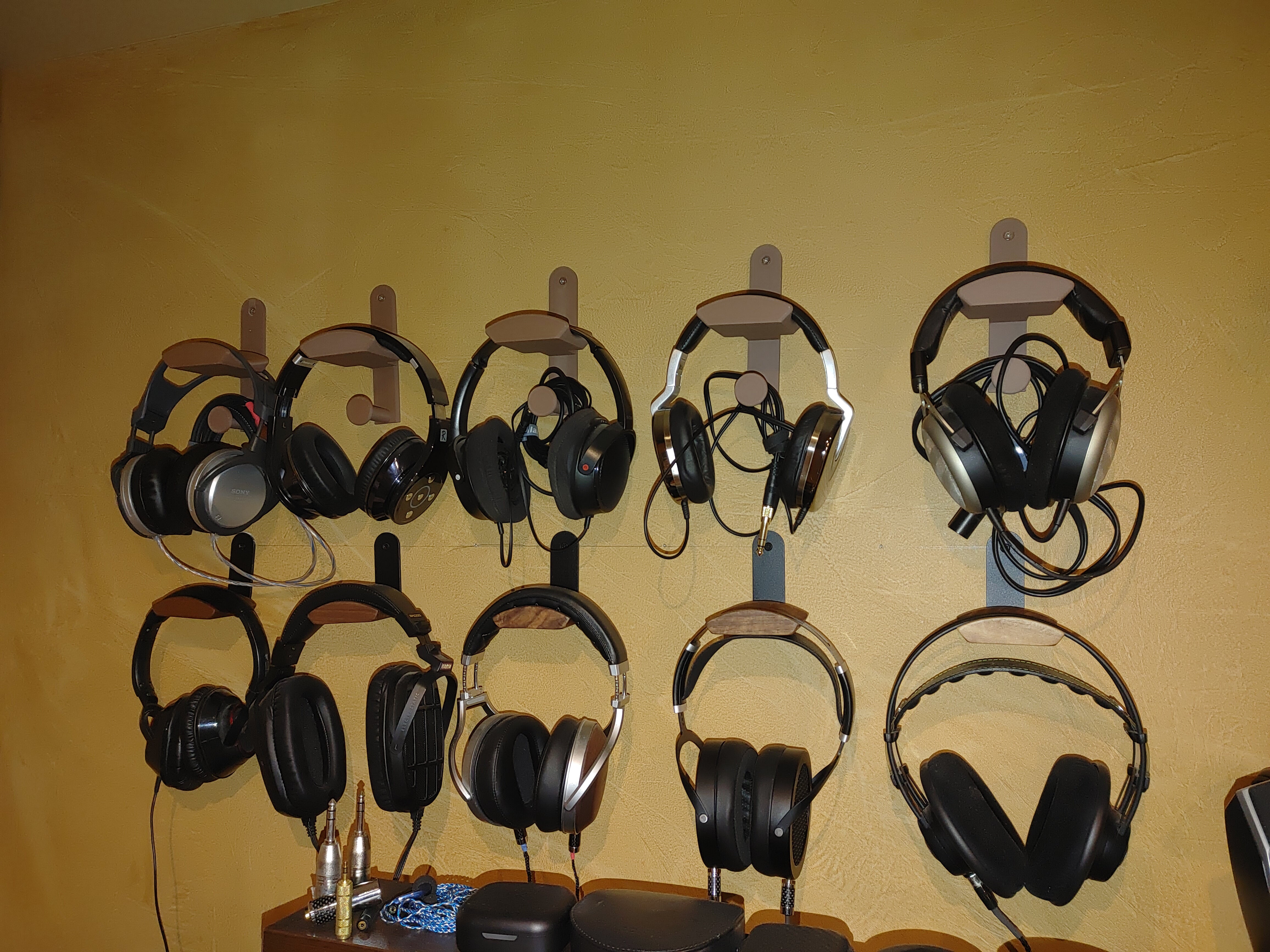 Wall Mounted Headphone Hanger with Cable Management