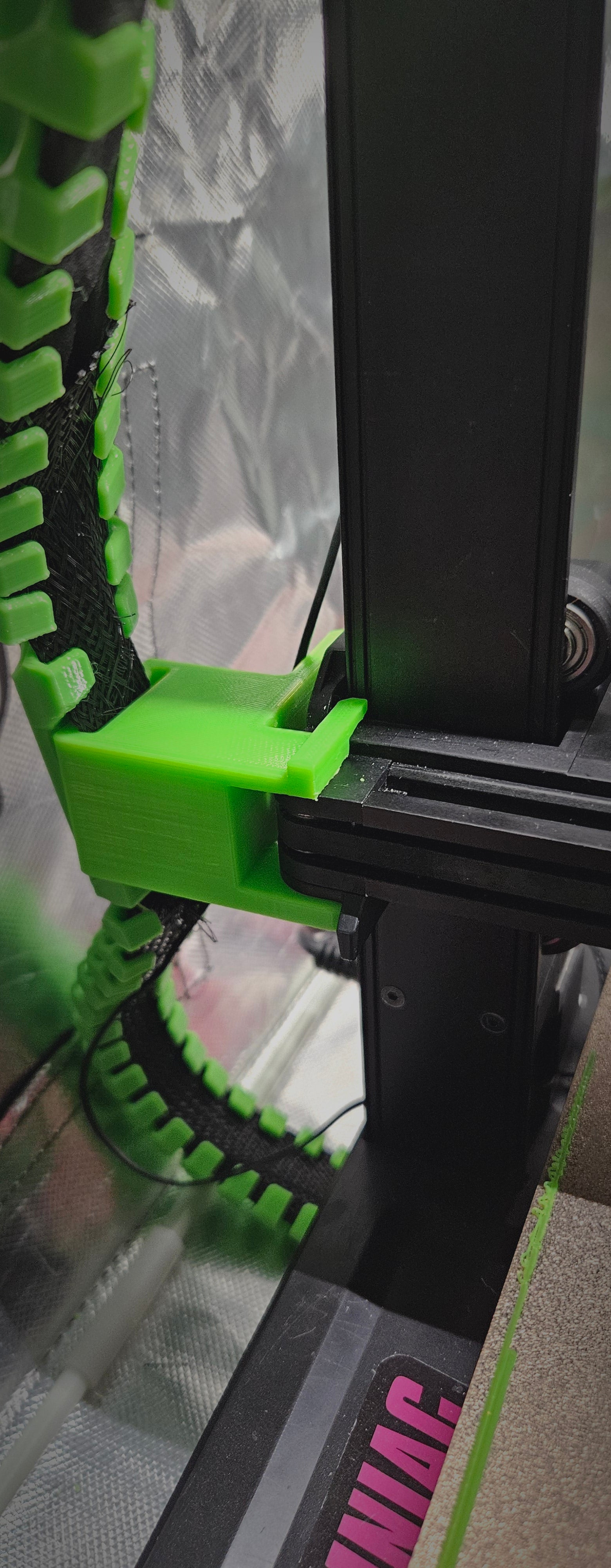 Side cable holder for Ender 3 v3 SE