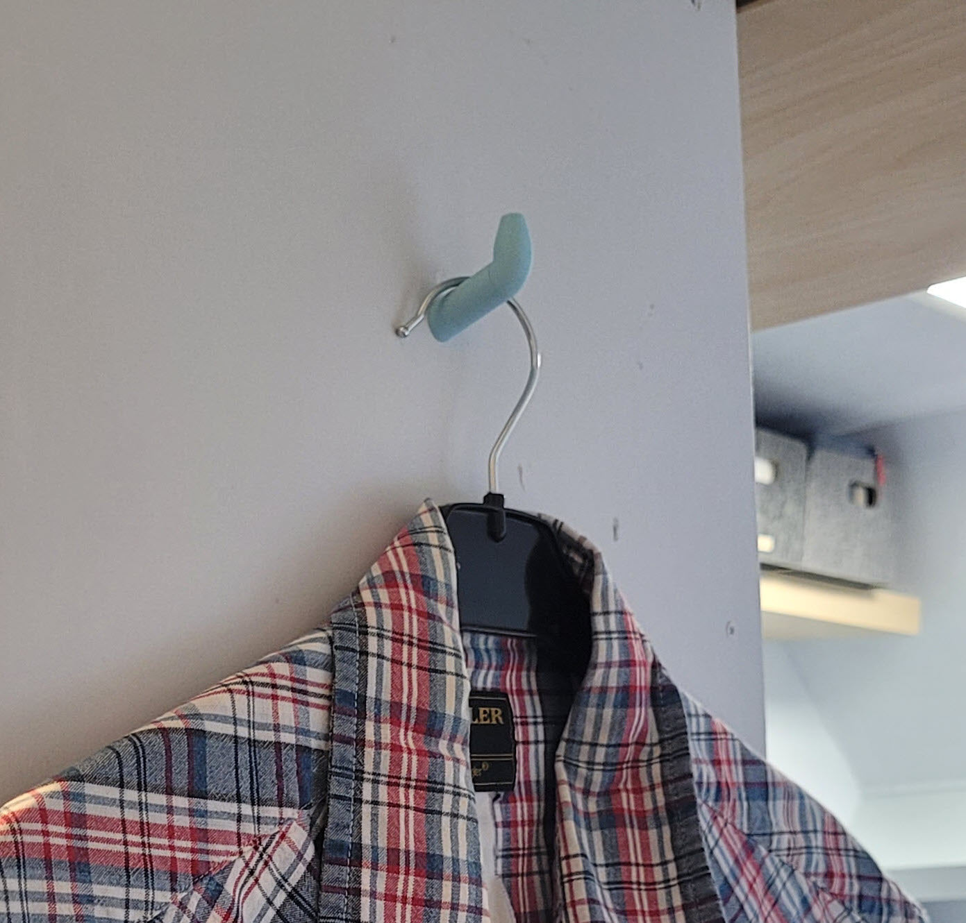 Hidden Screw Hook - Minimalist Wall Bracket