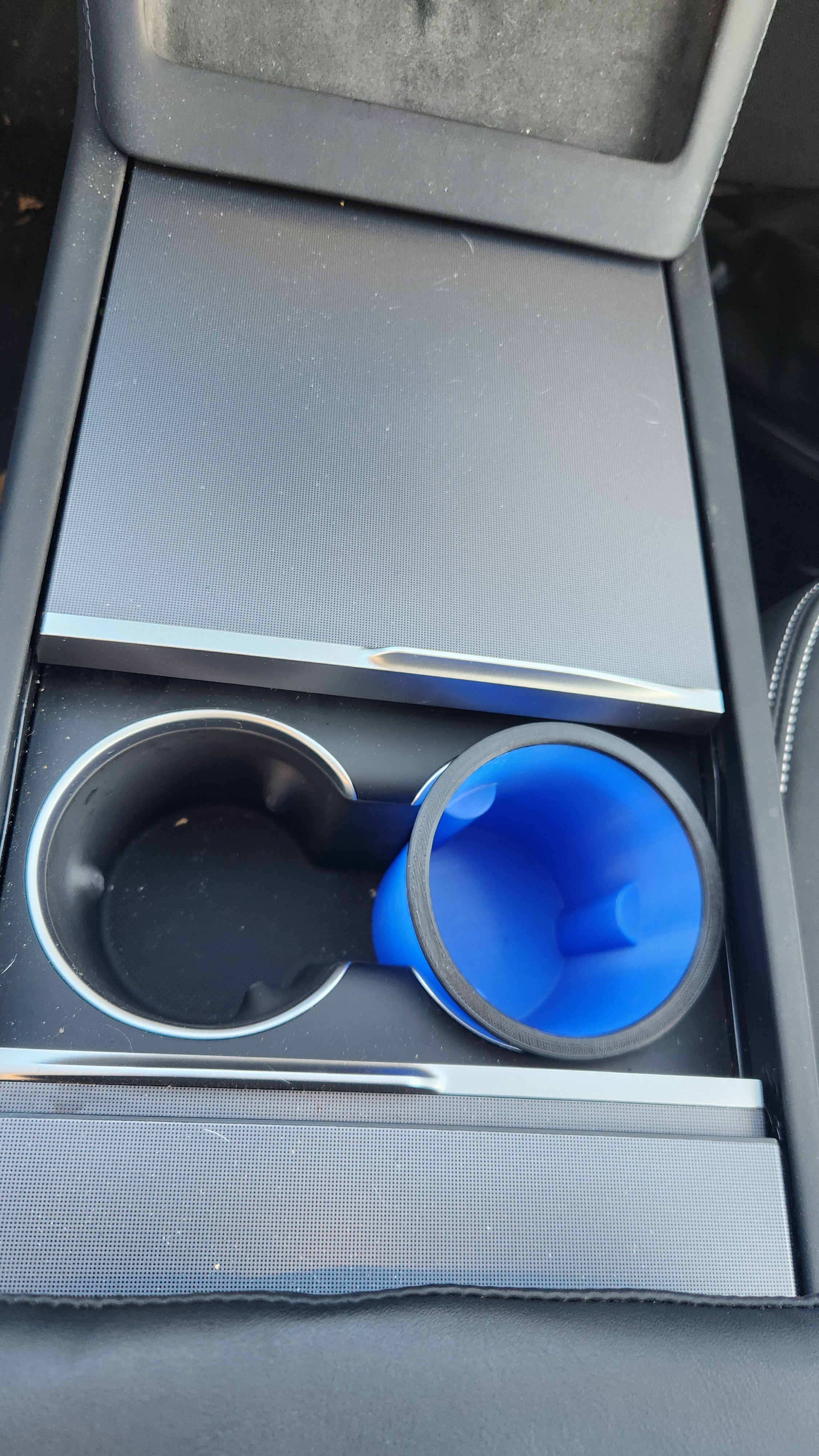 Flexible Cup Holder for Tesla Model 3 Highland