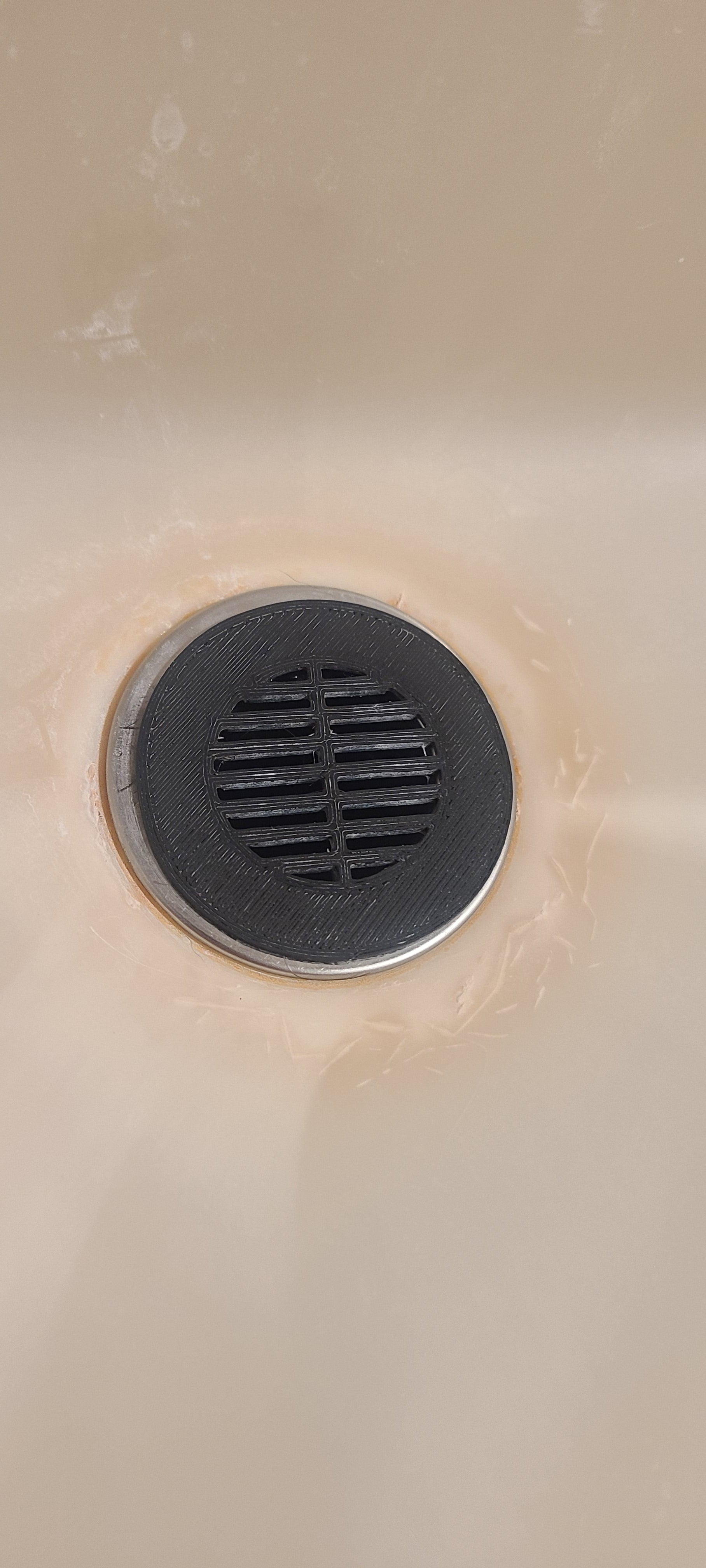 Drain strainer for bathroom sink