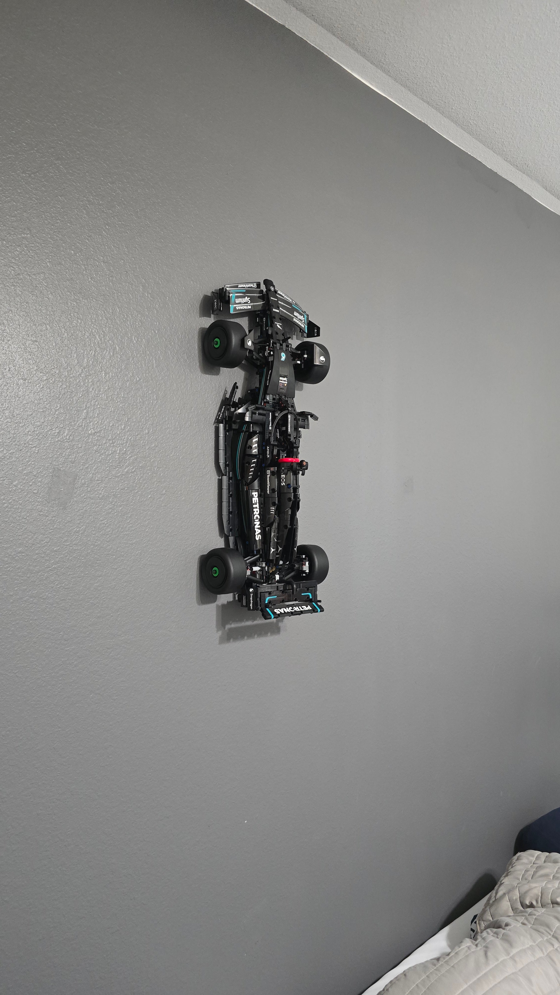 Wall mount for LEGO Technic Mercedes-AMG F1 W14 E Performance