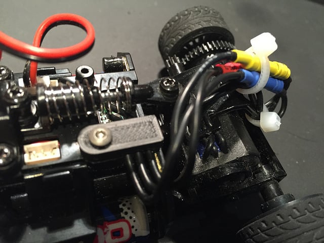 Kyosho Mini-Z MR-03 Cable clamp for motor wires