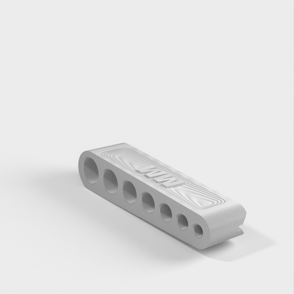 Right-angle drilling guide with notches for corners and cylinders