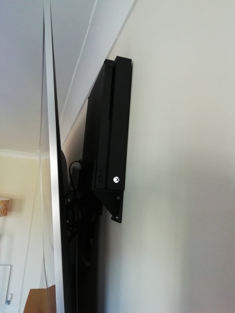 XBox One X - Wall mounting bracket