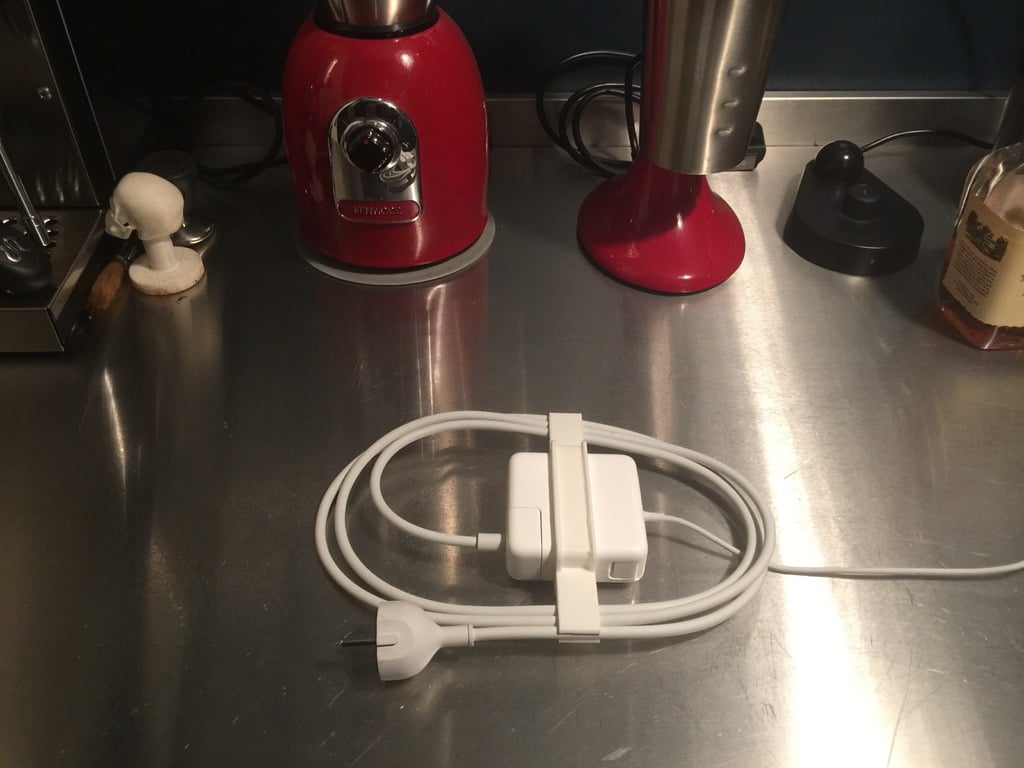 MacBook Pro - Power Cable Clip & Bumper