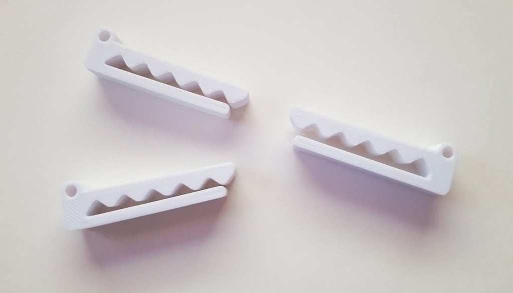 Chompy Crocodile Cable Management Clip