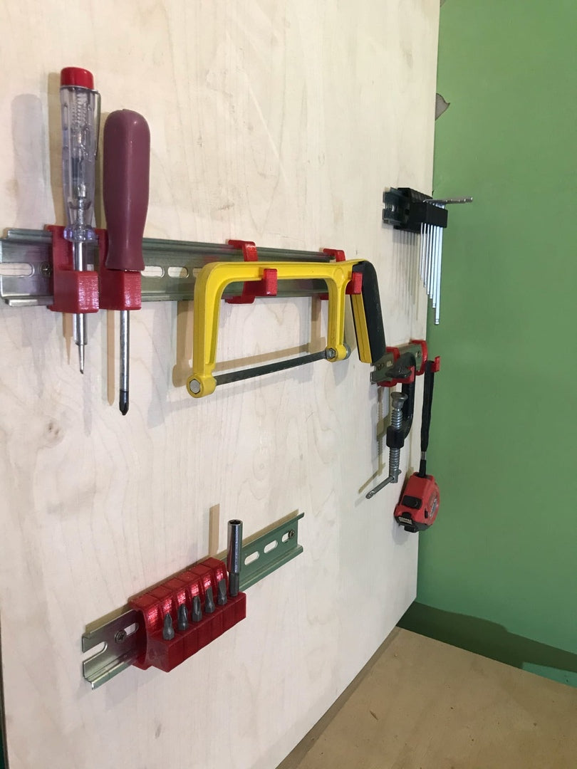Tool holders for DIN rails