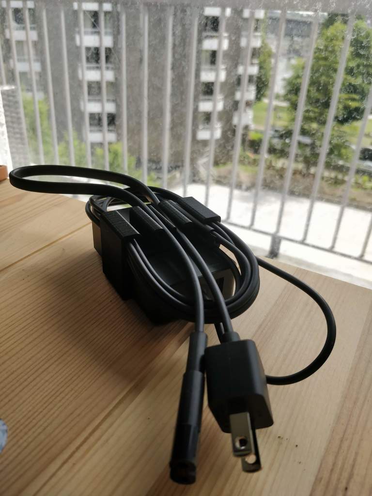 Surface Pro 6 - Cable holder for power cord