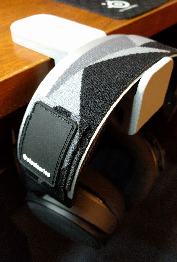 Desk Mounted Headphone Holder - Robust and Space Saving