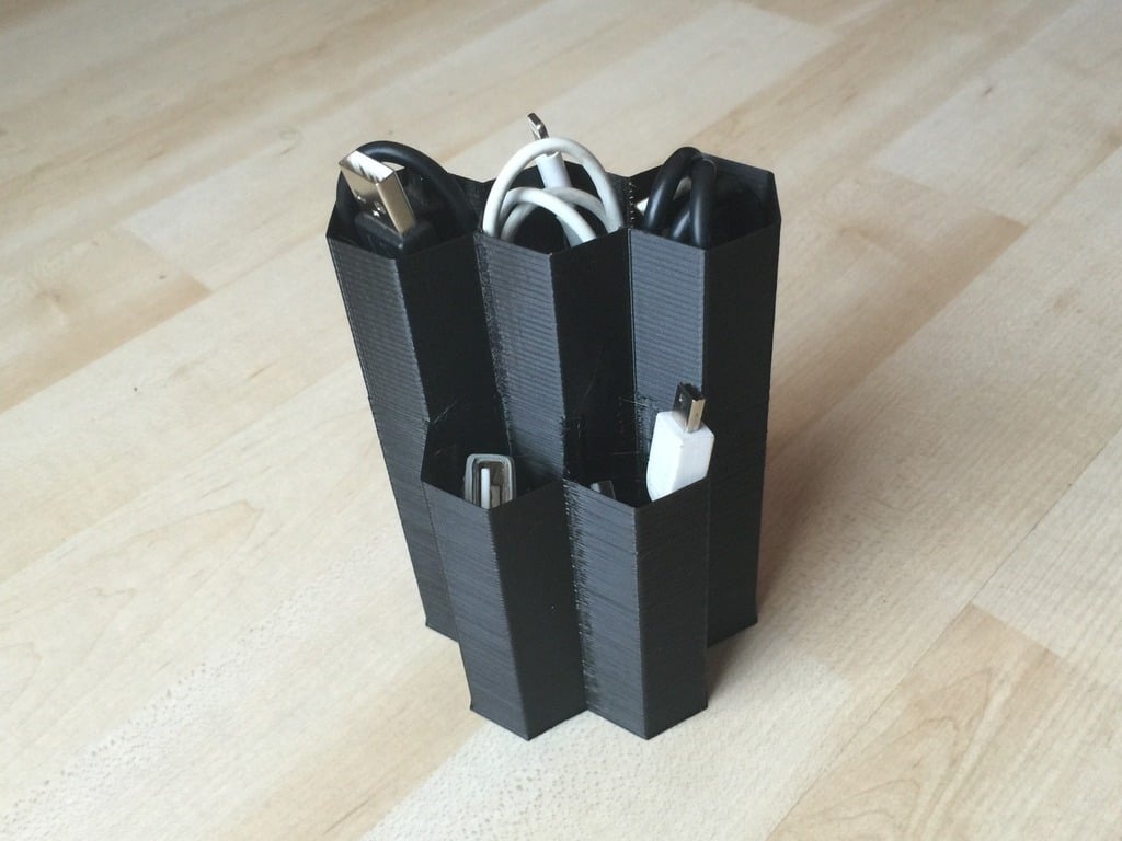 Cable Hive Lite: Compact Cable Organiser