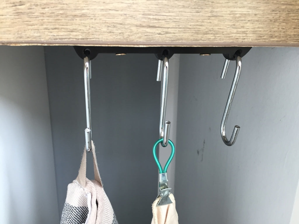 Practical S-hook holder for kitchen towels