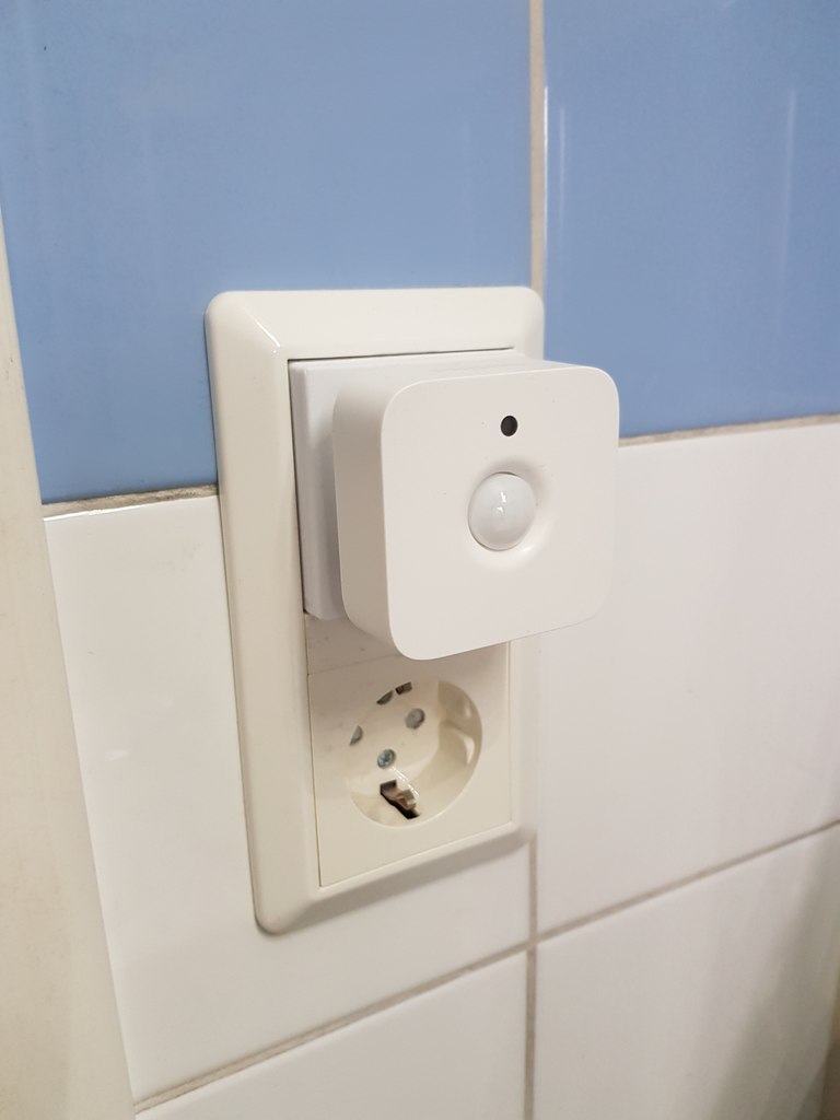 Philips Hue Light Switch Cover (Dimmer & More Sensor Holder)