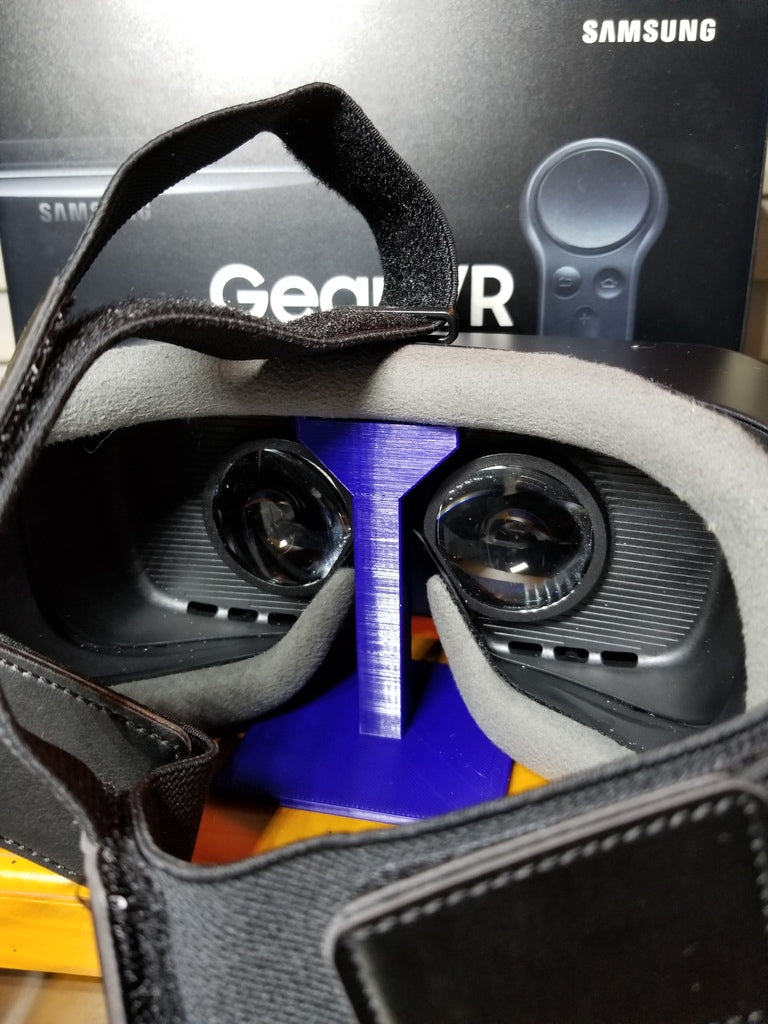 Samsung GEAR VR headset stand