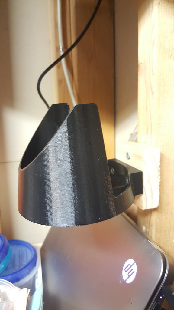 Wall mountable stand for keyboard and mouse