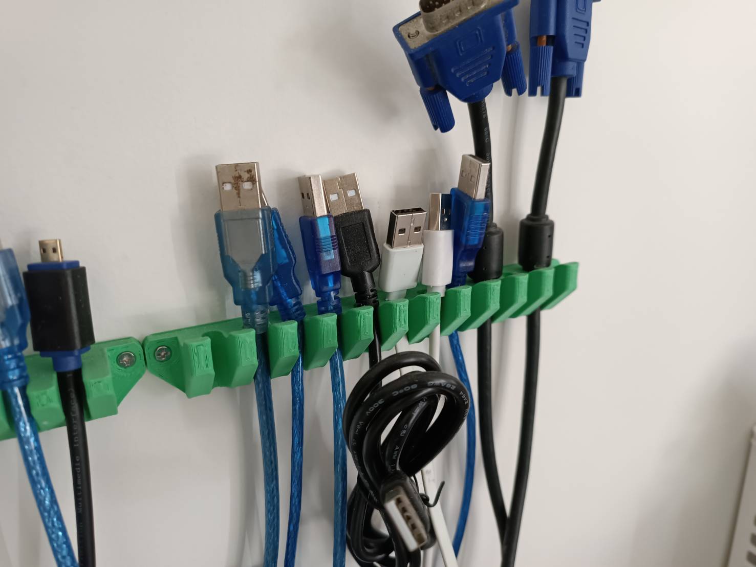 Cable holder