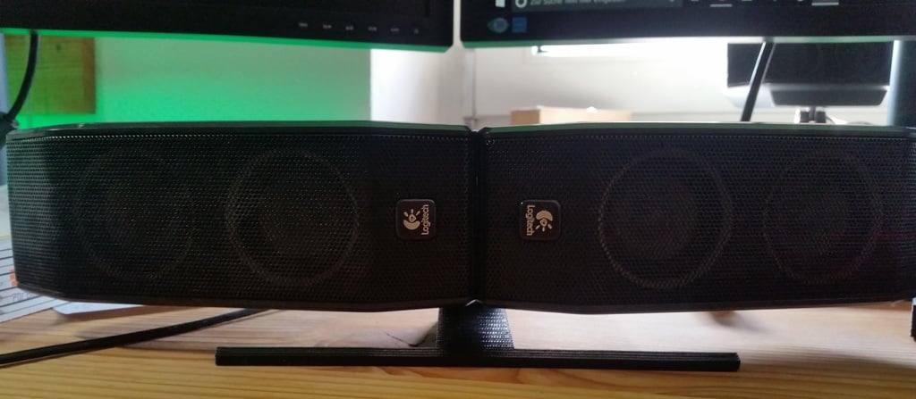 Logitech X-540 5.1 Speaker Mount for Horizontal Multi-Screen Setup