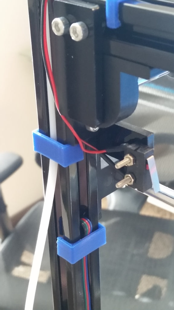Cube 20x20 cable holder