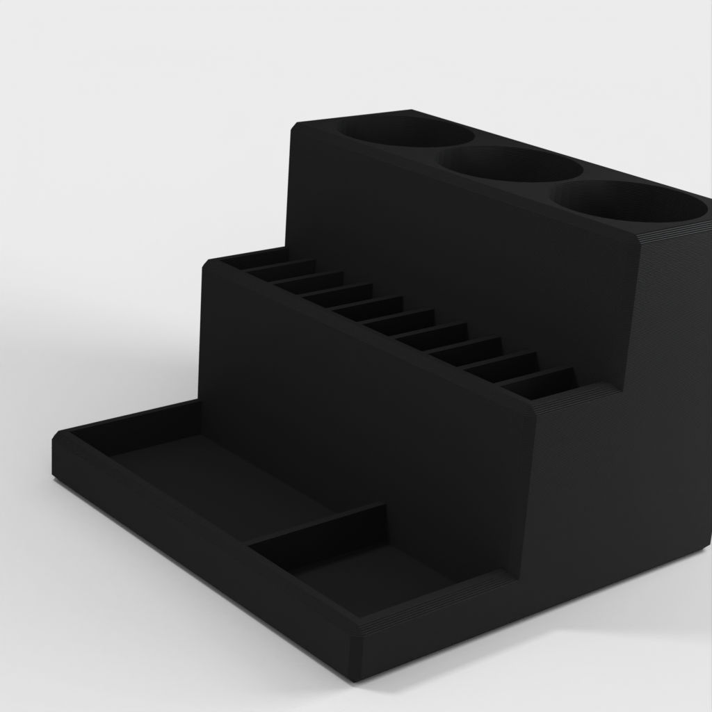 Small desk organizer for pencils, pens and erasers