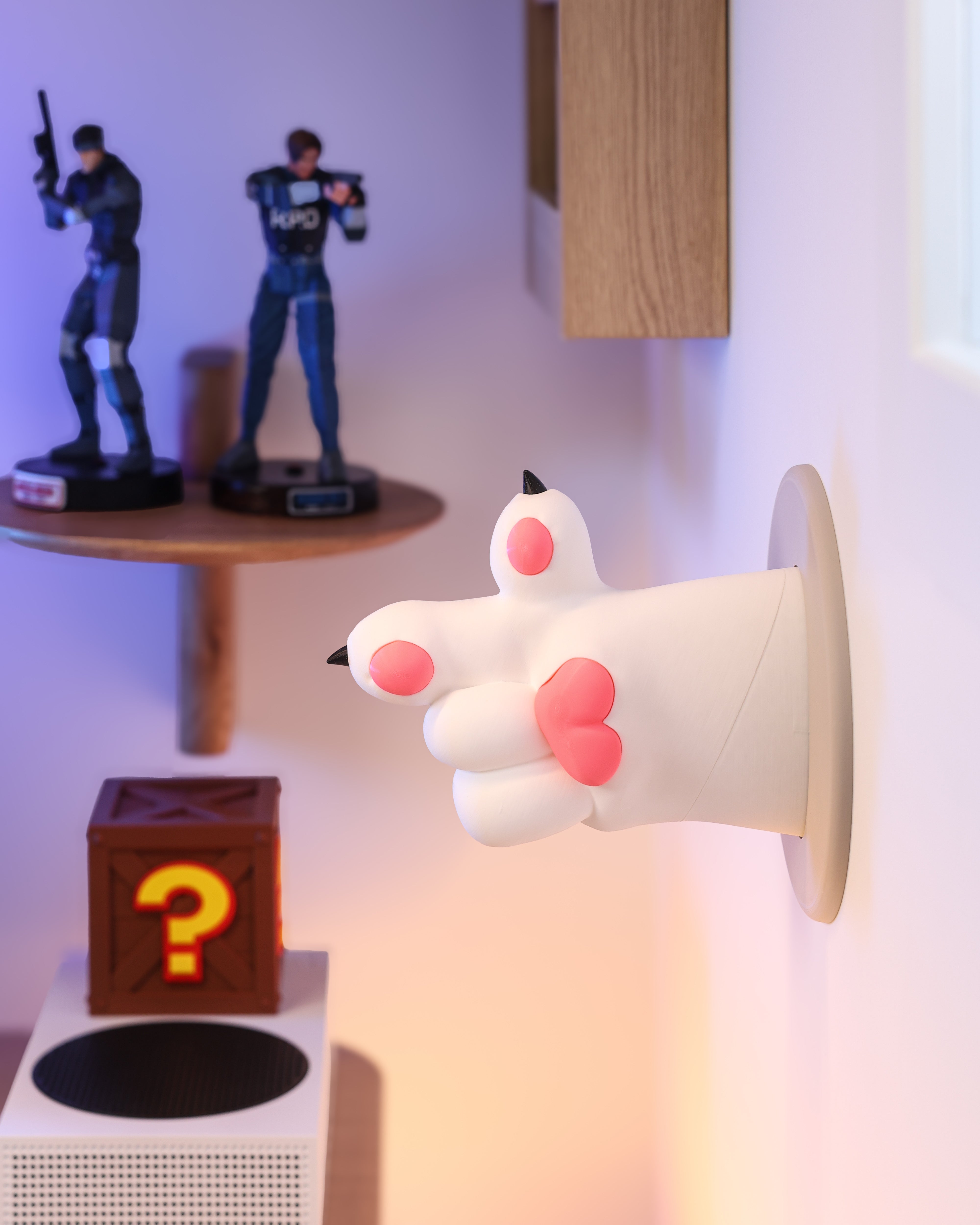 Wall-mounted Cat Paw Holder for Headsets and Bags