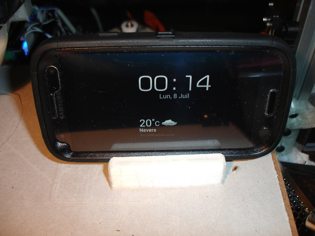 Tablet / Smartphone Stand for Samsung Galaxy S3 with Otterbox Defender Case