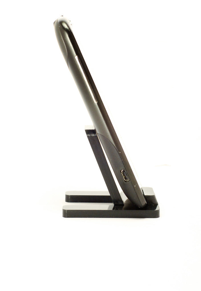 Stylish and functional mobile phone holder for all smartphones, 'Angles'