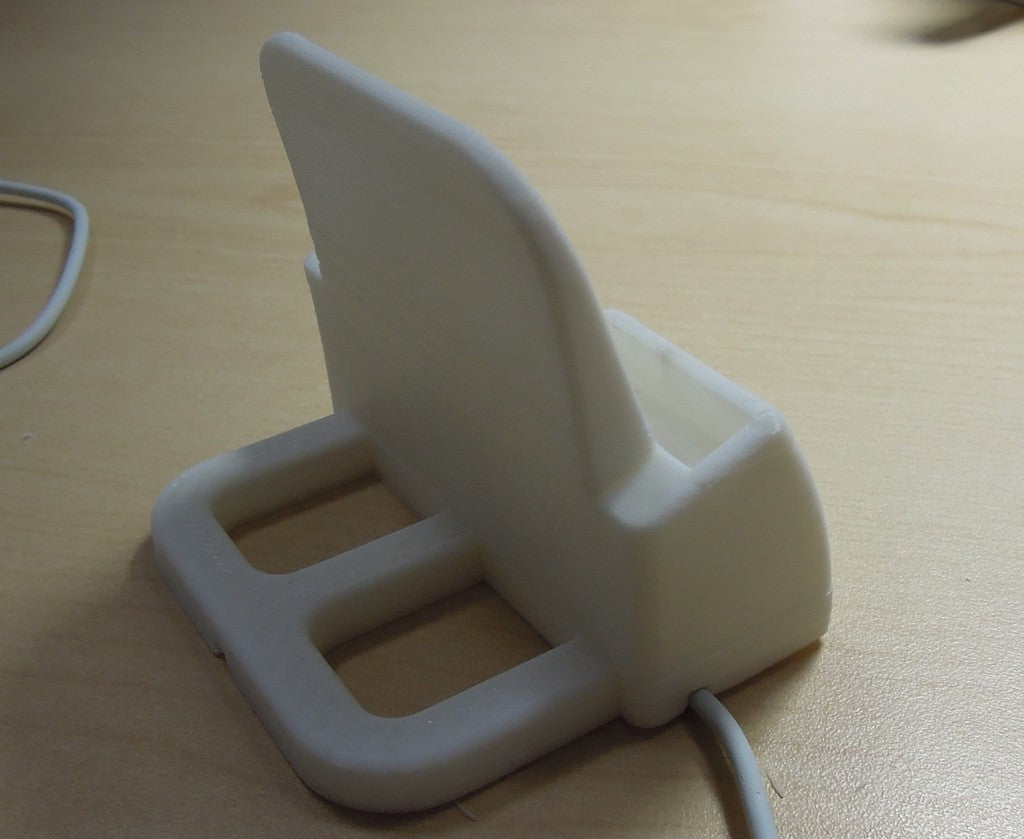 iPhone6 and 6 Plus charging dock with speaker horn and adjustable cable routing