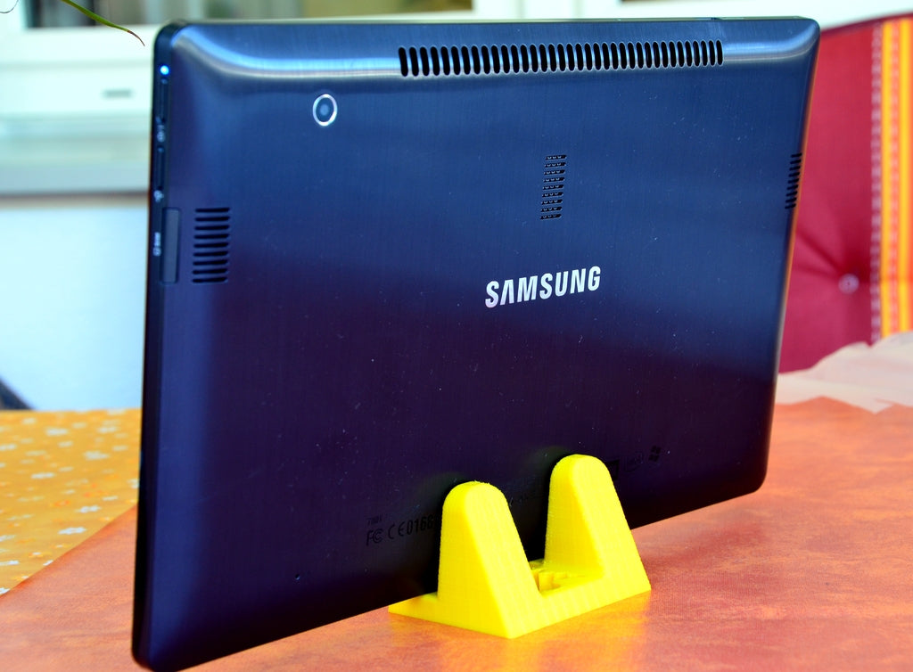 Tablet and Mobile Holder V2 with Twitter logo