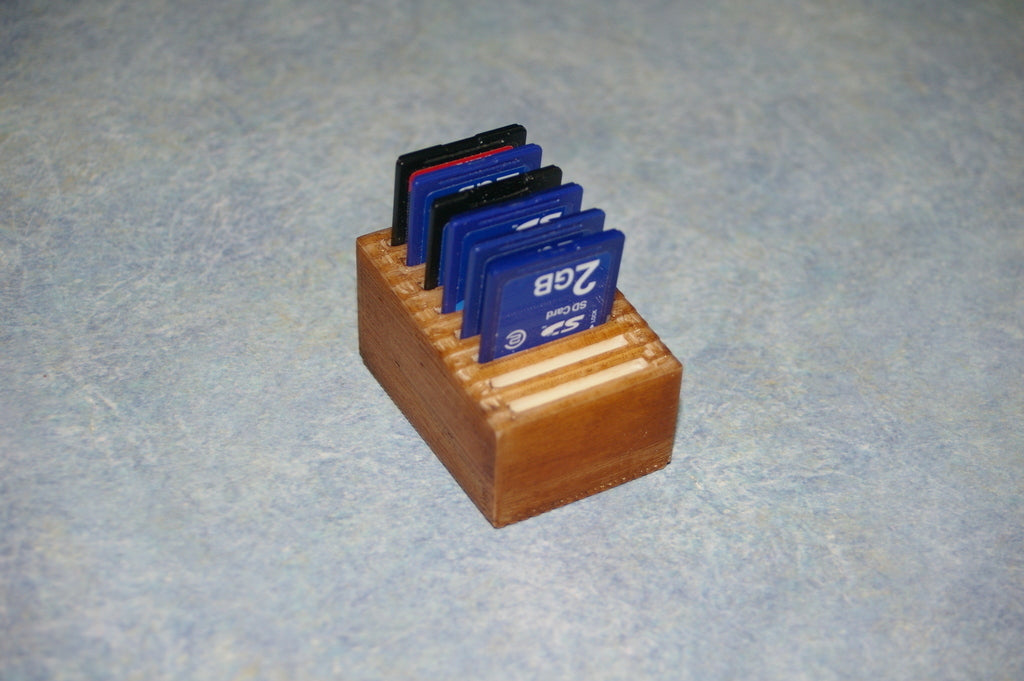 SD card holder for 8 cards