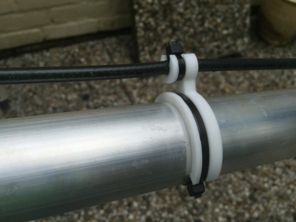 Antenna cable clamp
