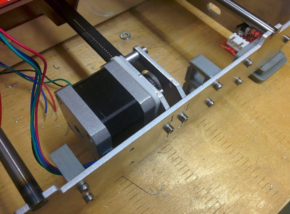 P3Steel cable holder