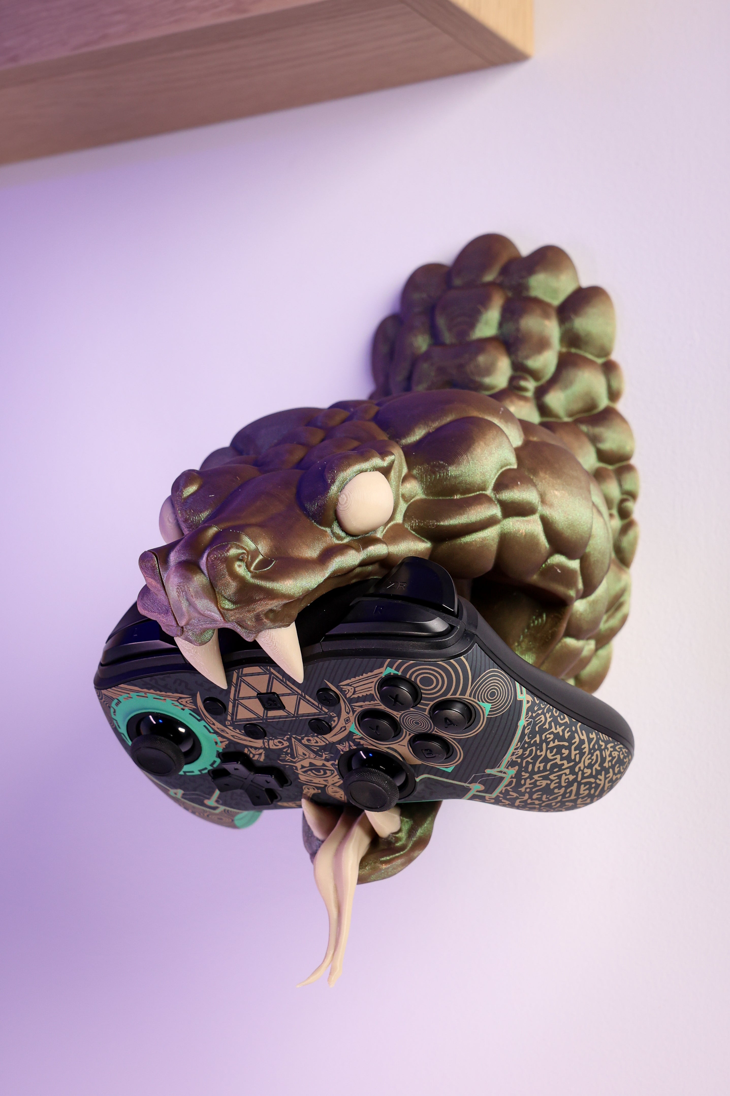 Snake Wall Mount for Gaming Controller