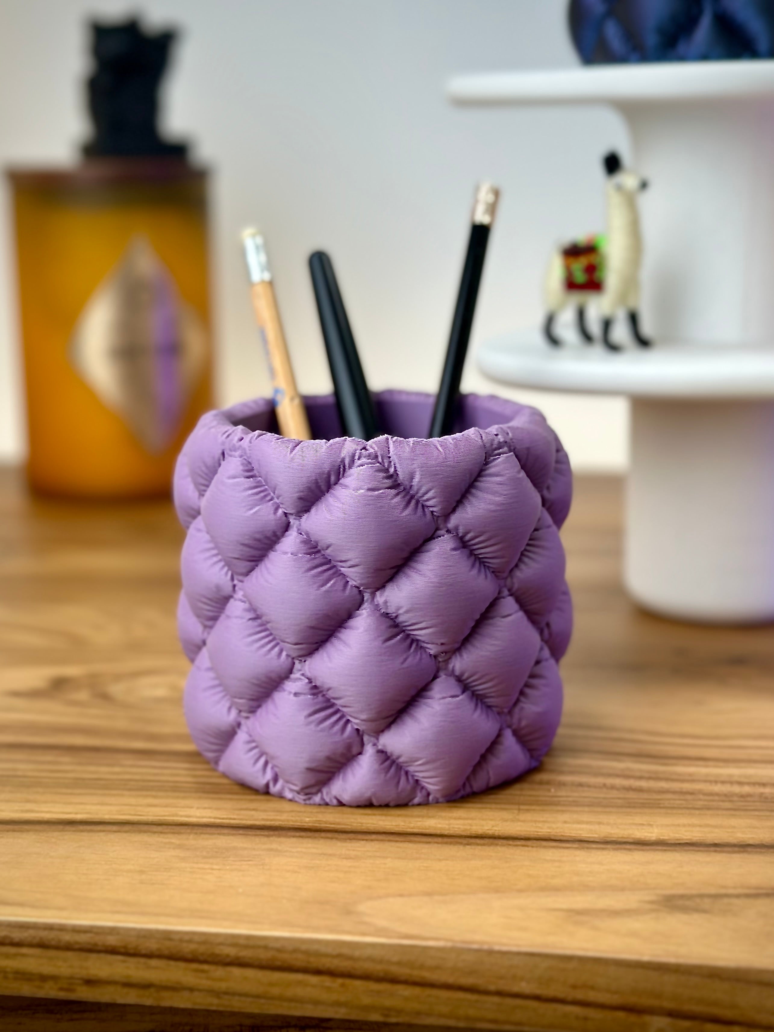 Modern Air Hugger pencil cup for the desk