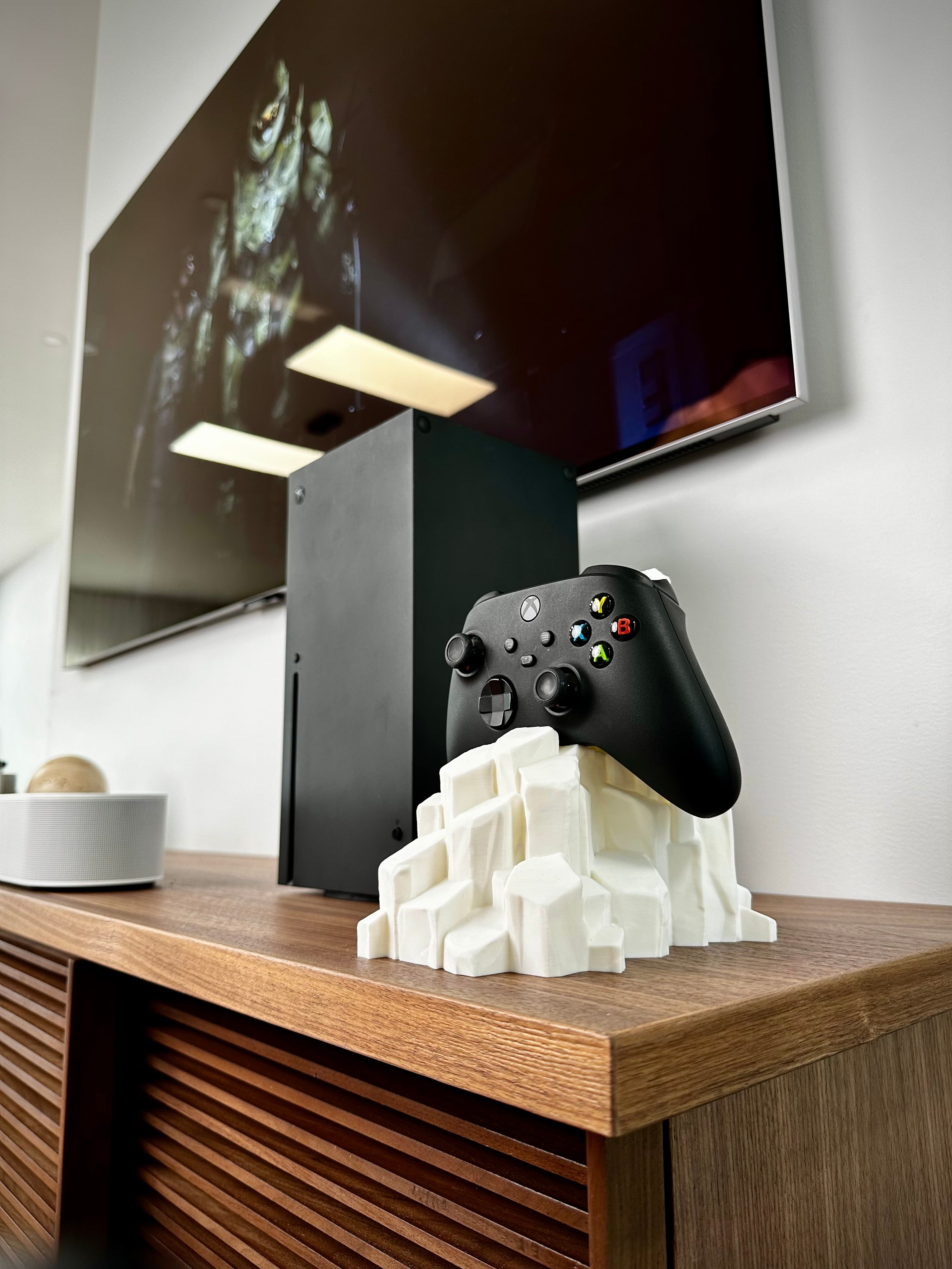 Quartz Controller Holder for PlayStation, Xbox, and Switch